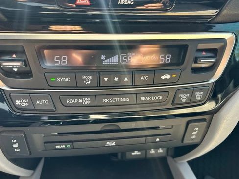 Used 2016 Honda Pilot Touring image 20