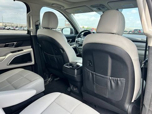 Used 2021 Kia Telluride EX w/ EX Premium Package AWD/4WD image 16