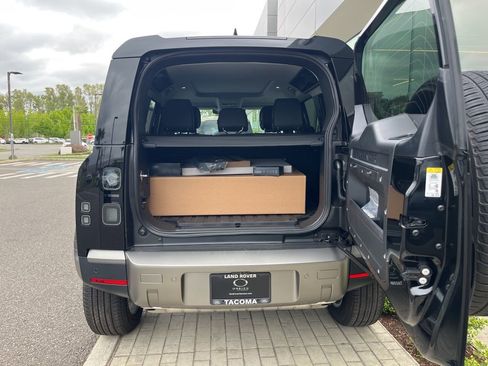 New 2026 Land Rover Defender 110 S AWD/4WD image 6
