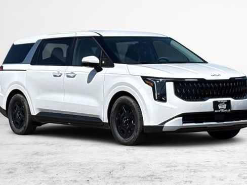 New 2026 Kia Carnival FWD image 2