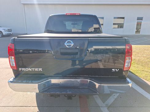 Used 2012 Nissan Frontier SV w/ SV Premium Utility Pkg image 5