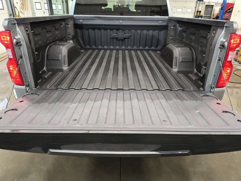 Used 2023 Chevrolet Silverado 1500 LT AWD/4WD image 20