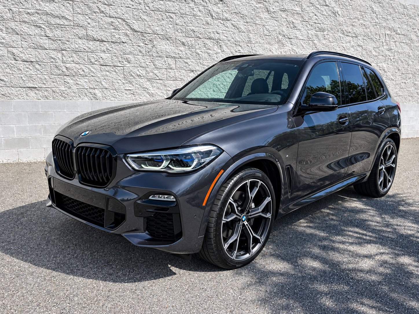 Used 2020 BMW X5 sDrive40i w/ M Sport Package RWD image 1