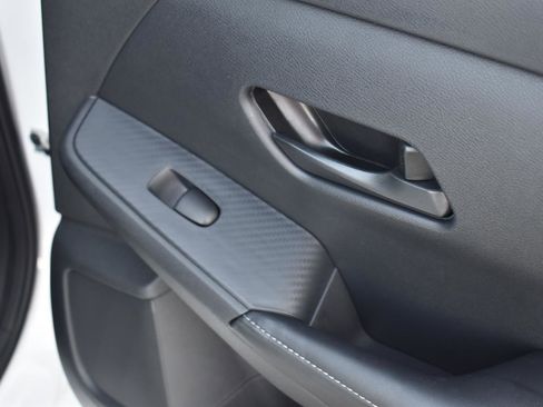 Used 2024 Nissan Sentra S image 47