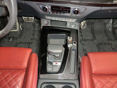 Used 2024 Audi SQ5 Premium Plus w/ Premium Plus Package image 23