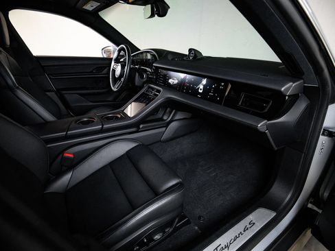 Certified 2024 Porsche Taycan 4S AWD/4WD image 29