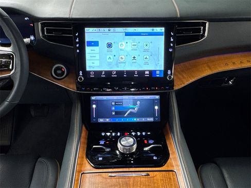 Used 2022 Jeep Grand Wagoneer Series II image 20