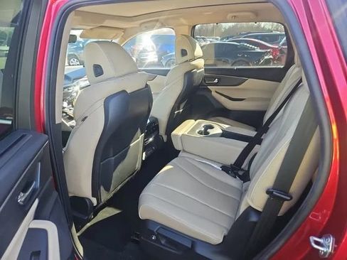 Used 2022 Acura MDX SH-AWD w/ Advance Package image 2