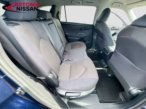 Used 2023 Toyota Highlander LE FWD image 34