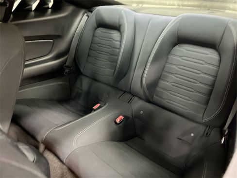 Used 2017 Ford Mustang Coupe image 21