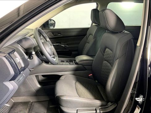 Certified 2025 Nissan Pathfinder S AWD/4WD image 32