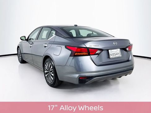 Used 2024 Nissan Altima 2.5 SV FWD image 6