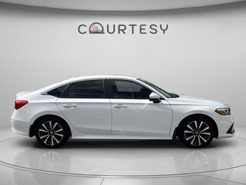 Used 2023 Honda Civic EX image 8