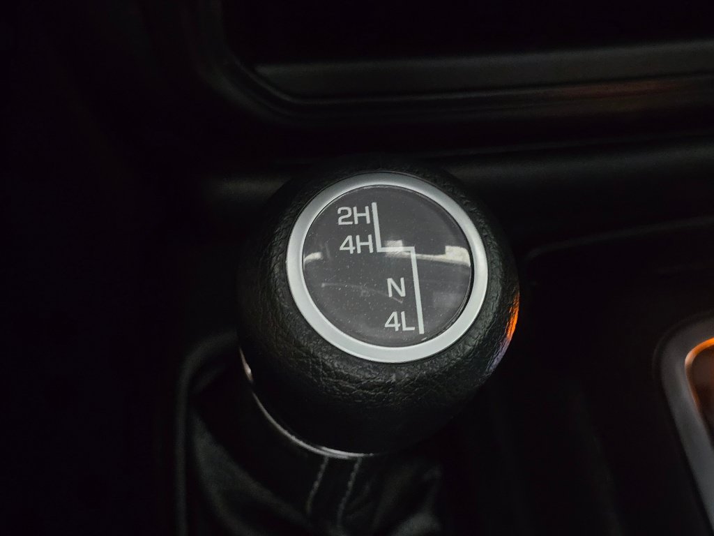 Used 2025 Jeep Wrangler Unlimited Sahara AWD/4WD image 45