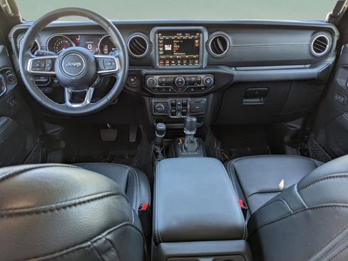 Used 2022 Jeep Wrangler Unlimited Sahara image 13