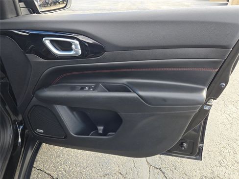 Certified 2022 Jeep Compass Trailhawk w/ Trailhawk Elite Group image 8