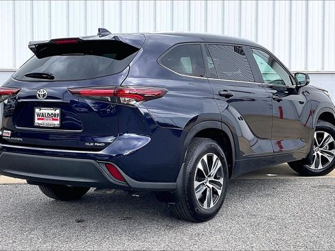 Used 2026 Toyota Highlander XLE AWD/4WD image 17