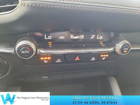 Used 2020 MAZDA MAZDA3 Hatchback w/ Premium Package image 16