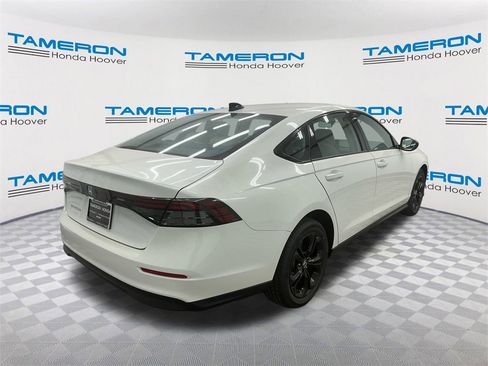 New 2025 Honda Accord SE image 5