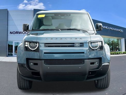 Used 2026 Land Rover Defender 110 X-Dynamic SE AWD/4WD image 2