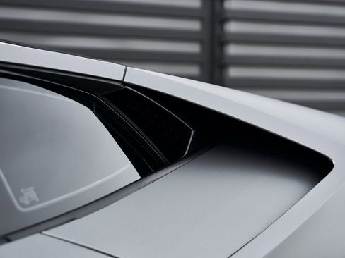 Used 2023 Lamborghini Huracan EVO image 9