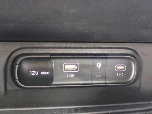 Used 2023 Kia Sportage EX image 31