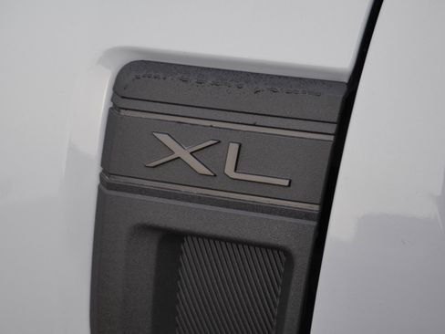 New 2025 Ford Maverick XL w/ Equipment Group 101A image 16