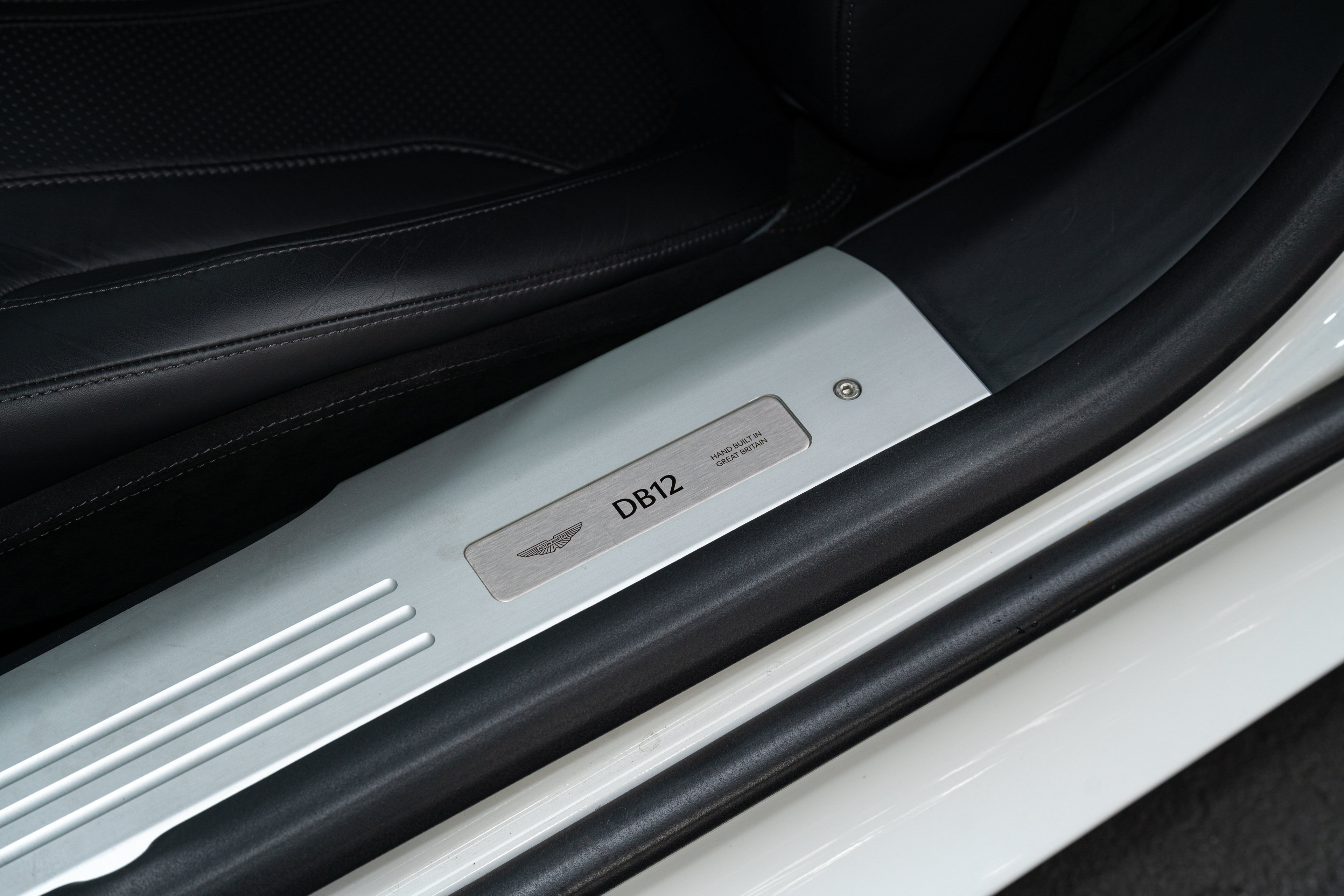 Used 2024 Aston Martin DB12 Coupe RWD image 18