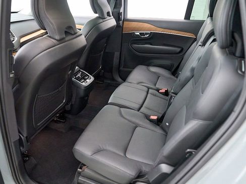 Certified 2025 Volvo XC90 B6 Plus AWD/4WD image 20