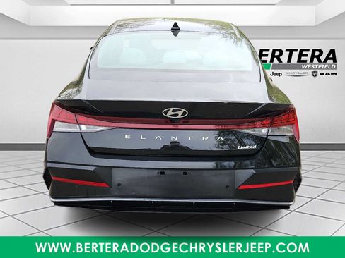 Used 2024 Hyundai Elantra Limited FWD image 5