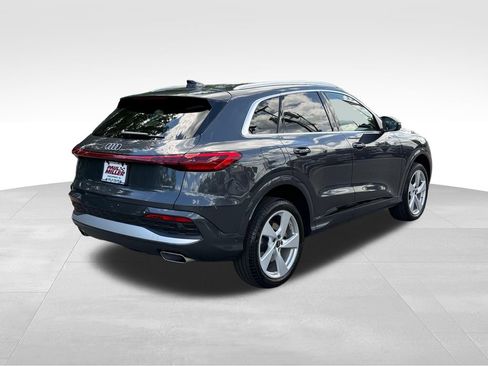 Used 2025 Audi Q5 Premium w/ Premium Plus AWD/4WD image 9