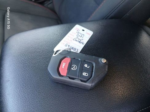 Used 2021 Jeep Gladiator Rubicon w/ Safety Group AWD/4WD image 9