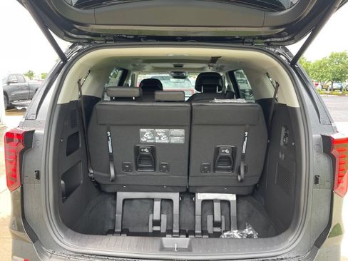 New 2027 Kia Carnival SX Prestige FWD image 16