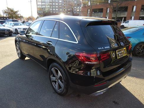 Used 2022 Mercedes-Benz GLC 300 4MATIC image 2