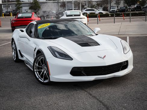 Used 2019 Chevrolet Corvette Grand Sport image 2