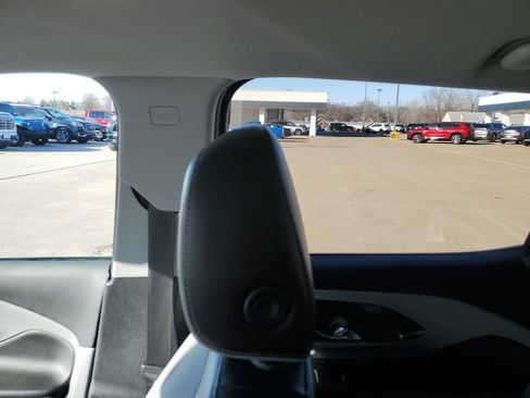 Used 2019 GMC Terrain SLT w/ Preferred Package FWD image 12