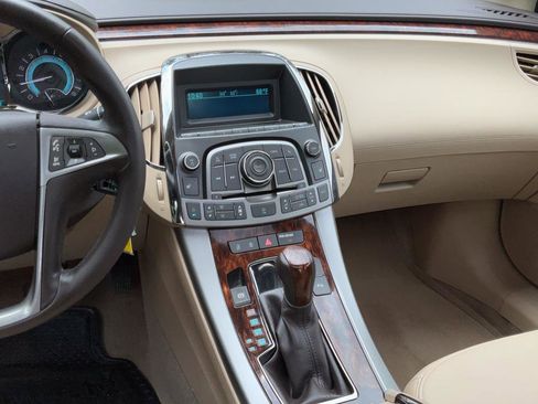 Used 2011 Buick LaCrosse CXL FWD image 16