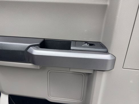 Used 2019 Ford F150 XLT w/ Equipment Group 302A Luxury image 40