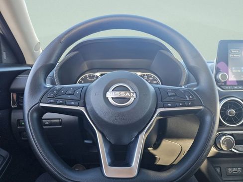 Used 2025 Nissan Sentra SV image 28