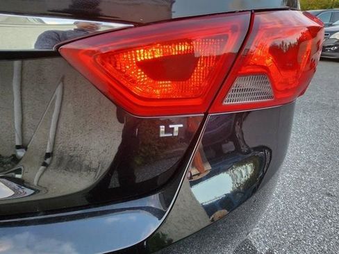 Used 2017 Chevrolet Impala LT image 21