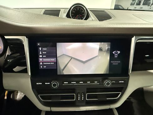Used 2021 Porsche Macan AWD/4WD image 55