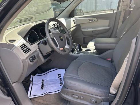 Used 2011 Chevrolet Traverse LT w/ Personal Connectivity Package AWD/4WD image 10