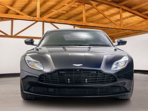 Used 2017 Aston Martin DB11 V12 image 6