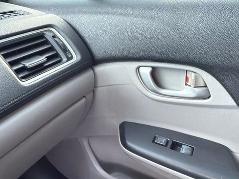 Used 2014 Honda Civic LX image 41
