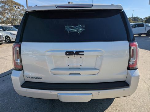 Used 2015 GMC Yukon SLT w/ HD Trailering Package image 5