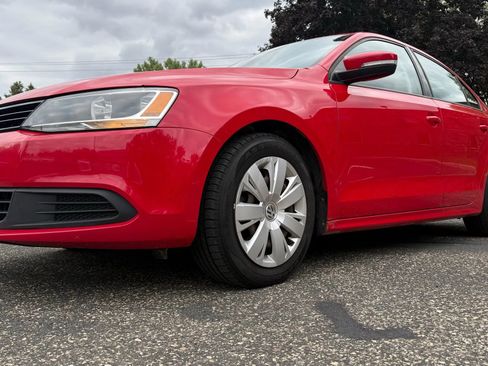 Used 2014 Volkswagen Jetta SE image 9