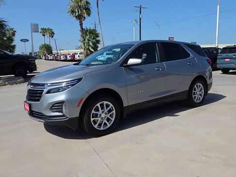 Used 2023 Chevrolet Equinox LT w/ LPO, Floor Liner Package AWD/4WD image 4