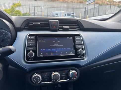 Used 2025 Nissan Versa SV FWD image 20