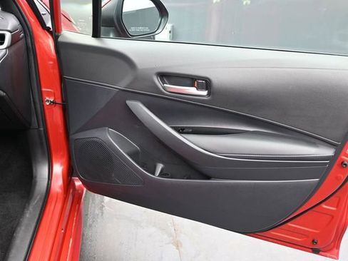 Used 2021 Toyota Corolla SE w/ SE Preferred Package image 23