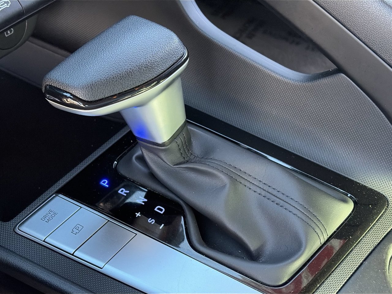 Certified 2024 Hyundai Elantra SEL FWD image 28